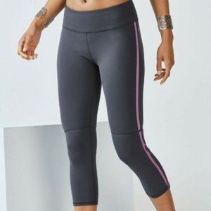 Fabletics Edie Capri Leggings Side Zippers Size M